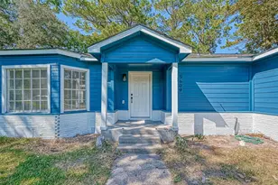 5609 Denmark St, Houston, TX 77028 - Photo 1