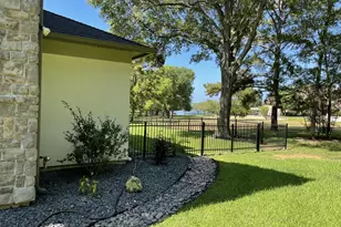 11410 Outpost Cove Dr, Willis, TX 77318 - Photo 3