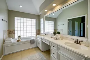 9847 Bestin Ln, Houston, TX 77065 - Photo 15