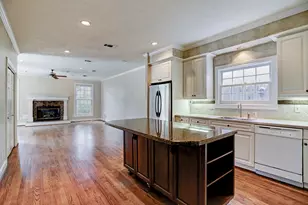 3719 Carlon St, Houston, TX 77005 - Photo 9
