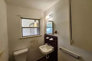 5535 Flamingo Dr, Houston, TX 77033 - Photo 3