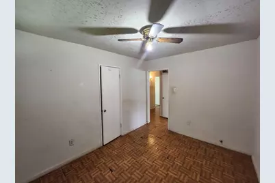 5535 Flamingo Drive, Houston, TX 77033 - Photo 13