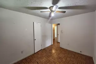 5535 Flamingo Dr, Houston, TX 77033 - Photo 13