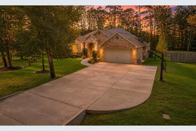 611 Parthenon Place, New Caney, TX 77357 - Photo 3