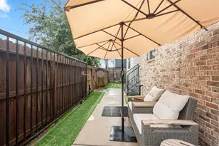 1041 W 17th St, Houston, TX 77008 - Photo 3