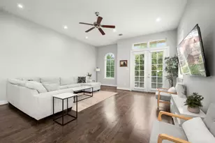 1041 W 17th St, Houston, TX 77008 - Photo 9