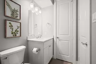 1041 W 17th St, Houston, TX 77008 - Photo 9