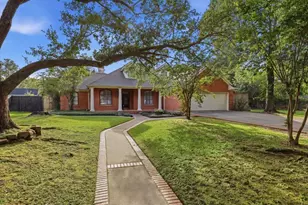 108 Wade St, Silsbee, TX 77656 - Photo 1