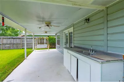1925 14th Avenue N, Texas City, TX 77590 - Photo 17