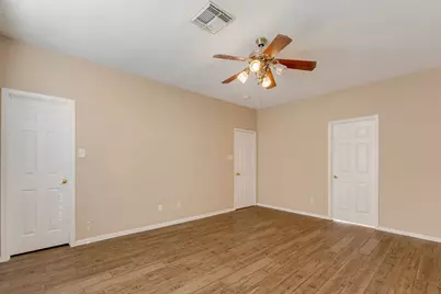 914 Chapwood Court, Spring, TX 77373 - Photo 11