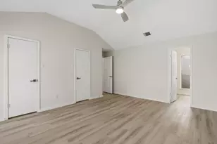 2210 Trail W St, Sugar Land, TX 77478 - Photo 19