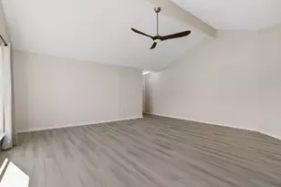 2210 Trail W St, Sugar Land, TX 77478 - Photo 7