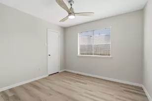 2210 Trail W St, Sugar Land, TX 77478 - Photo 29