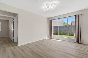 2210 Trail W St, Sugar Land, TX 77478 - Photo 9