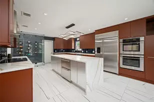 14919 Woodthorpe Ln, Houston, TX 77079 - Photo 3