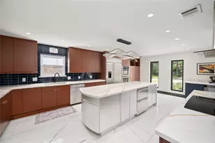 14919 Woodthorpe Ln, Houston, TX 77079 - Photo 7