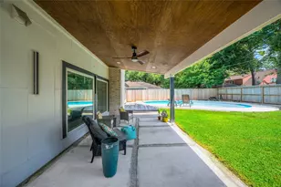 14919 Woodthorpe Ln, Houston, TX 77079 - Photo 39
