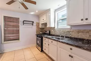 1816 20th St, Galveston, TX 77550 - Photo 15