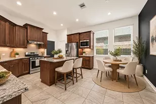 6710 Coral Hollow Dr, Baytown, TX 77521 - Photo 3