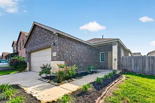 2519 Northern Great White Ct, Katy, TX 77449 - Photo 3