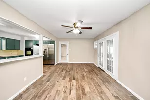 901 Alyse St, Deer Park, TX 77536 - Photo 11