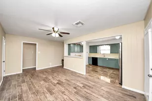 901 Alyse St, Deer Park, TX 77536 - Photo 9