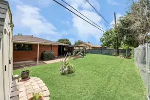 901 Alyse St, Deer Park, TX 77536 - Photo 33