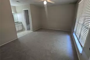 51 E Mistybreeze Cir, The Woodlands, TX 77381 - Photo 15