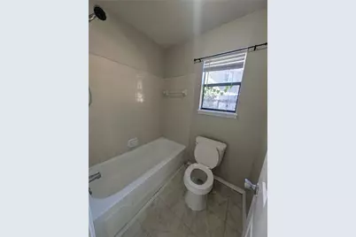 51 E Mistybreeze Circle, The Woodlands, TX 77381 - Photo 23