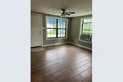 6710 Phillips Lane, Hitchcock, TX 77563 - Photo 3