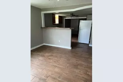 6710 Phillips Lane, Hitchcock, TX 77563 - Photo 9