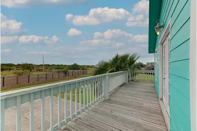 1089 Melody Lane, Crystal Beach, TX 77650 - Photo 13