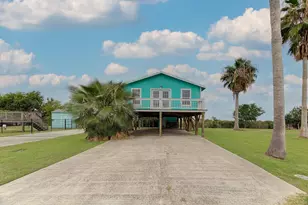 1089 Melody Ln, Crystal Beach, TX 77650 - Photo 1