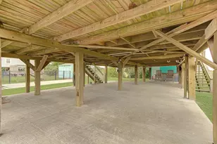 1089 Melody Ln, Crystal Beach, TX 77650 - Photo 7