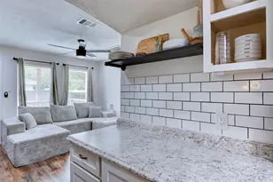 1121 Panama St, Houston, TX 77009 - Photo 9