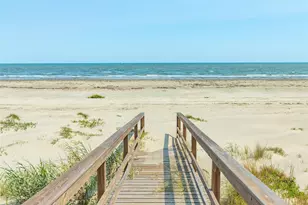 19219 Shores Dr, Galveston, TX 77554 - Photo 43