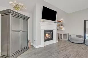 1541 N Blue Bonnet Ln, Angleton, TX 77515 - Photo 13