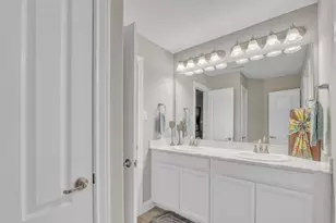 1541 N Blue Bonnet Ln, Angleton, TX 77515 - Photo 21