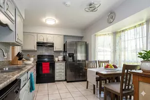 15610 Schumann Ln, Houston, TX 77083 - Photo 13