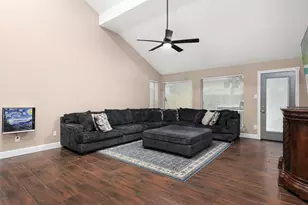 1917 Endeavor Ct, Seabrook, TX 77586 - Photo 7