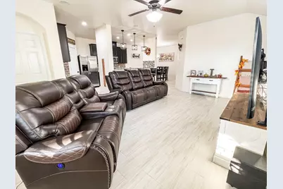 13106 Lucy Grove Lane, Houston, TX 77044 - Photo 5
