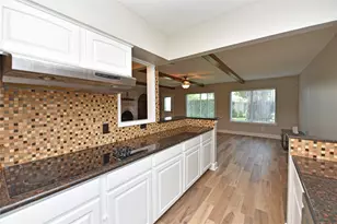 11311 Brighton Ln, Meadows Place, TX 77477 - Photo 17
