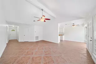 3226 Dragonwick Dr, Houston, TX 77045 - Photo 3