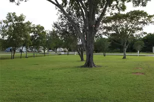 17903 County Rd 125, Pearland, TX 77581 - Photo 9