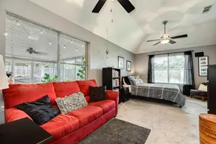 3722 S Peach Hollow Cir, Pearland, TX 77584 - Photo 9