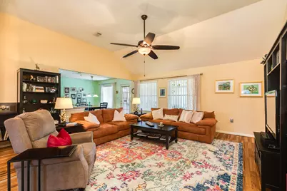 3722 S Peach Hollow Circle, Pearland, TX 77584 - Photo 3