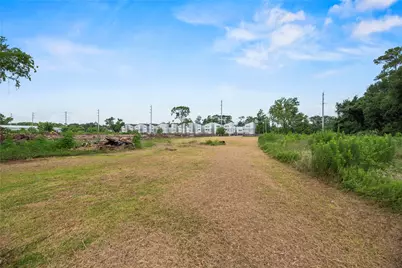 5728 Wheatley Street, Houston, TX 77091 - Photo 3