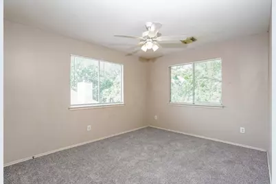 8710 High Mountain Drive, Houston, TX 77088 - Photo 13