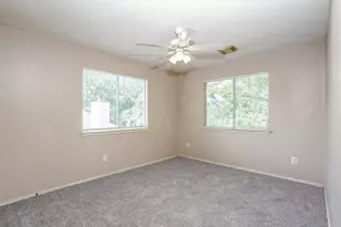 8710 High Mountain Dr, Houston, TX 77088 - Photo 13