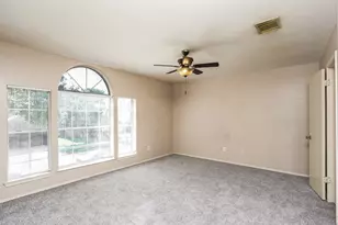 8710 High Mountain Dr, Houston, TX 77088 - Photo 11